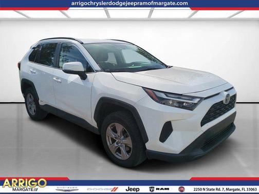 2022 Toyota RAV4 Hybrid XLE