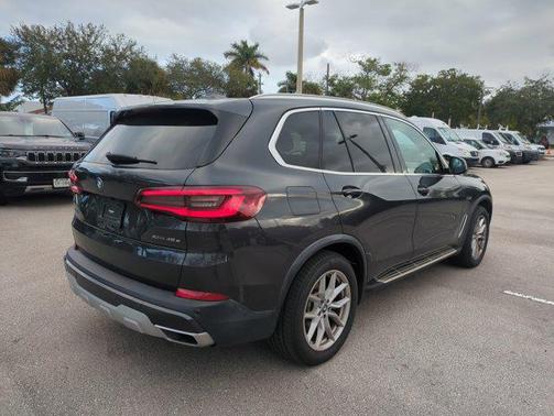2022 BMW X5 PHEV xDrive45e