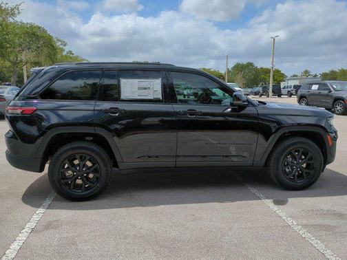 2025 Jeep Grand Cherokee Altitude