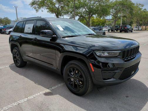 2025 Jeep Grand Cherokee Altitude