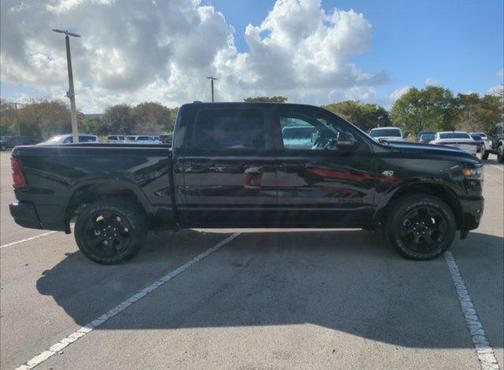 Diamond Black Crystal Pearlcoat 2026 RAM 1500 Big Horn/Lone Star
