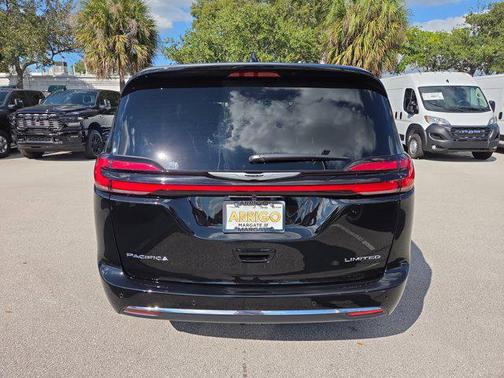 2026 Chrysler Pacifica Limited