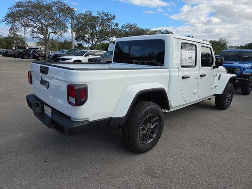 2026 Jeep Gladiator Sport S