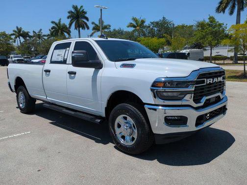 2025 RAM 2500 Tradesman Crew Cab 4x4 8' Box