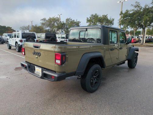 2026 Jeep Gladiator Sport