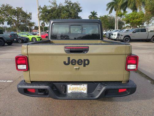 2026 Jeep Gladiator Sport