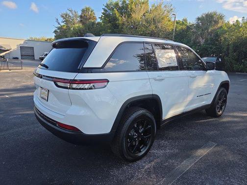 2025 Jeep Grand Cherokee Altitude
