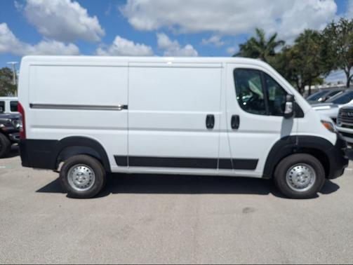 Bright White Clearcoat 2026 RAM ProMaster 1500 Low Roof