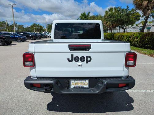2025 Jeep Gladiator Sport S