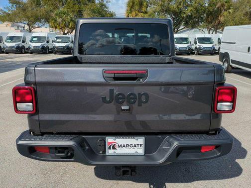 2025 Jeep Gladiator Nighthawk