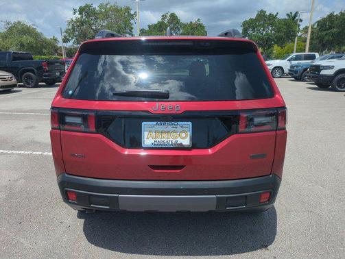 Red Hot Pearlcoat 2026 Jeep Cherokee Overland