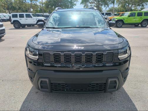 Diamond Black Crystal Pearlcoat 2026 Jeep Cherokee Limited