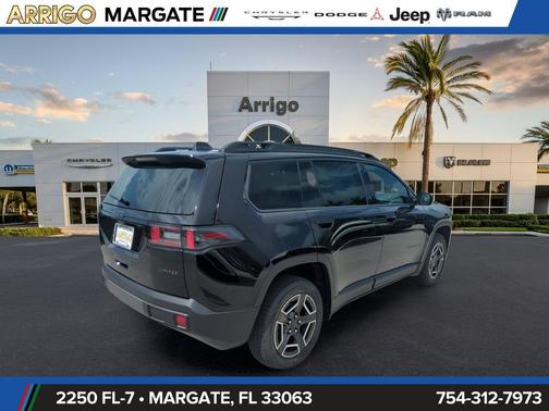 Diamond Black Crystal Pearlcoat 2026 Jeep Cherokee Limited