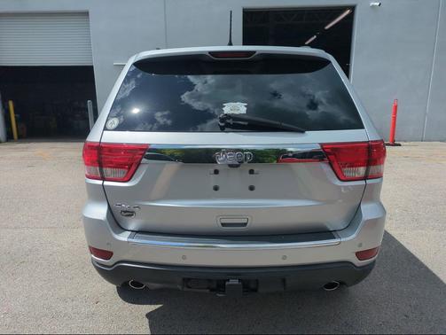 Bright Silver Metallic Clearcoat 2013 Jeep Grand Cherokee Overland