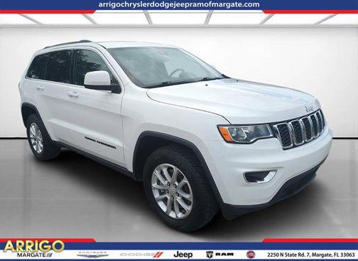 Bright White Clearcoat 2021 Jeep Grand Cherokee Laredo