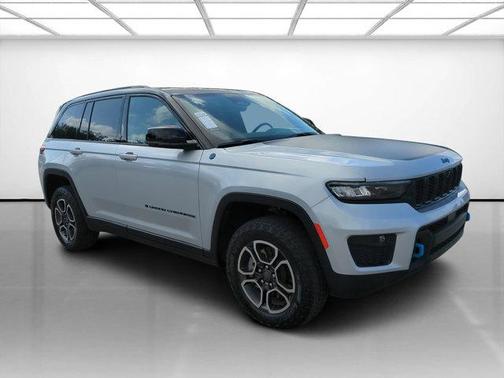2022 Jeep Grand Cherokee 4xe Trailhawk