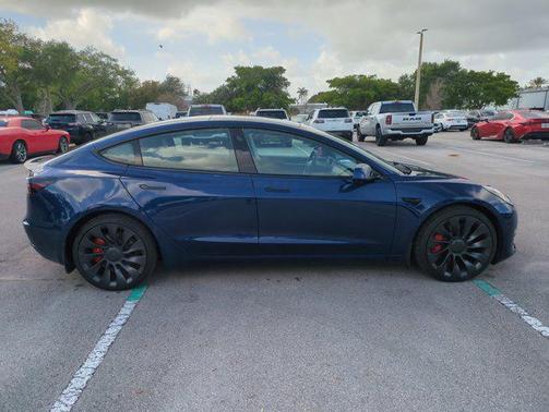 Deep Blue Metallic 2022 Tesla Model 3 Performance
