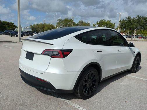 2021 Tesla Model Y Long Range Dual Motor All-Wheel Drive