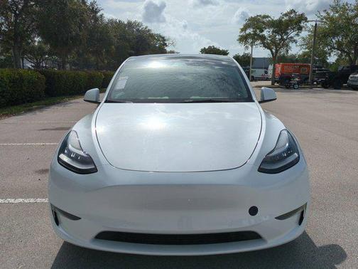 2021 Tesla Model Y Long Range Dual Motor All-Wheel Drive