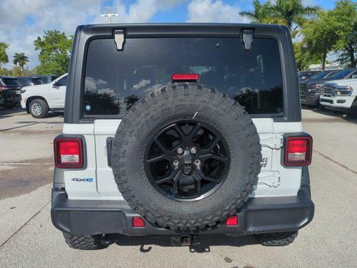Bright White Clearcoat 2025 Jeep Wrangler 4xe Willys