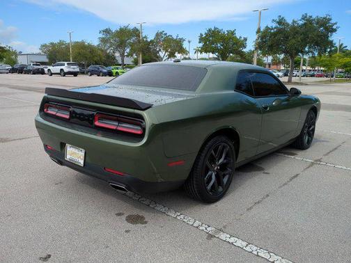 2022 Dodge Challenger SXT
