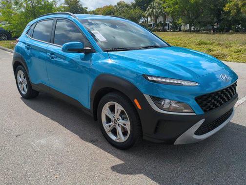 2022 Hyundai KONA SEL