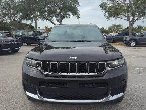 2025 Jeep Grand Cherokee L Laredo