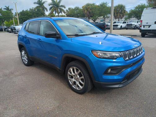 Laser Blue Pearlcoat 2022 Jeep Compass Latitude Lux
