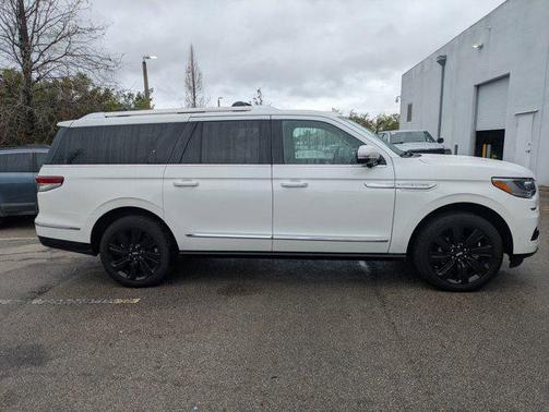 2024 Lincoln Navigator Reserve