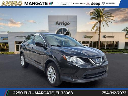 Magnetic Black Pearl 2019 Nissan Rogue Sport S