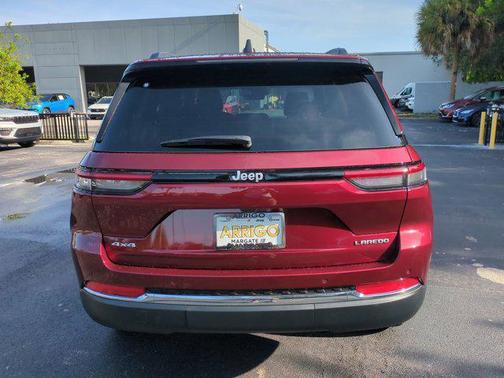2025 Jeep Grand Cherokee Laredo
