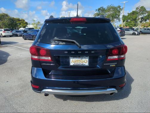 Contusion Blue Pearlcoat 2018 Dodge Journey Crossroad