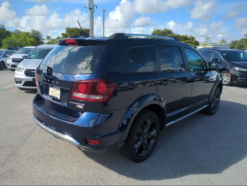 Contusion Blue Pearlcoat 2018 Dodge Journey Crossroad