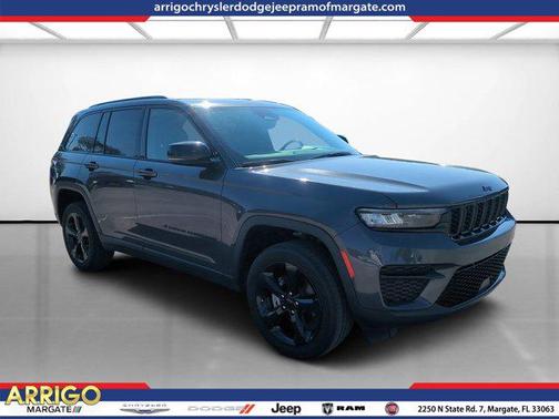 2022 Jeep Grand Cherokee Altitude
