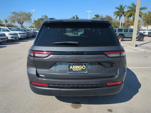 2022 Jeep Grand Cherokee Altitude