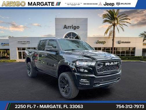 Diamond Black Crystal Pearlcoat 2026 RAM 1500 Big Horn/Lone Star