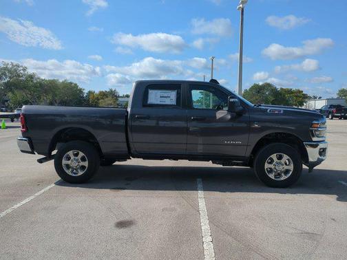 2025 RAM 2500 Big Horn Crew Cab 4x4 6'4' Box