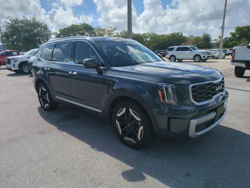 2023 Kia Telluride S