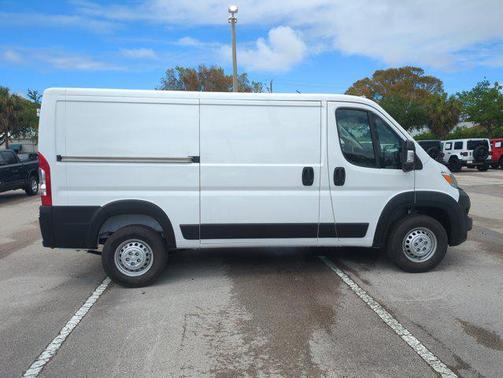 Bright White Clearcoat 2026 RAM ProMaster 1500 Low Roof