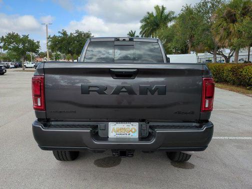 2025 RAM 2500 Big Horn Crew Cab 4x4 6'4' Box