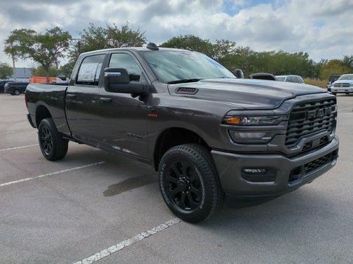 2025 RAM 2500 Big Horn Crew Cab 4x4 6'4' Box