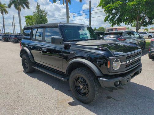 2022 Ford Bronco Black Diamond