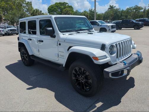Bright White Clearcoat 2023 Jeep Wrangler 4xe Sahara