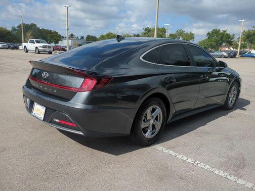 2023 Hyundai SONATA SE