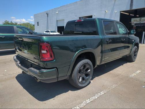 Serrano Green Metallic 2026 RAM 1500 Big Horn/Lone Star
