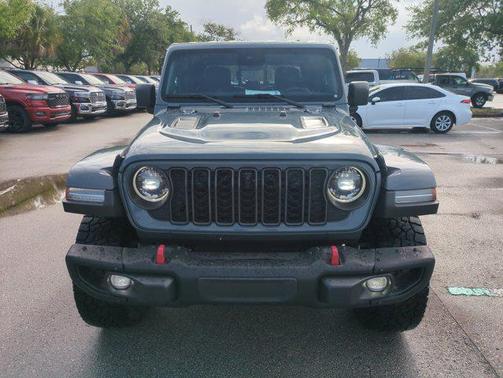 Anvil Clear Coat 2024 Jeep Gladiator Rubicon