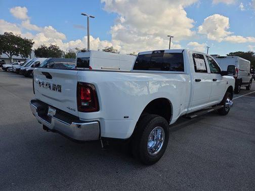 2026 RAM 3500 Tradesman Crew Cab 4x4 8' Box