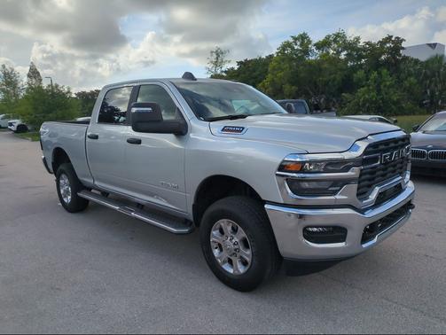 Silver Zynith 2026 RAM 2500 Big Horn Crew Cab 4x4 6'4' Box