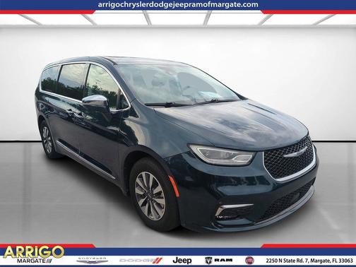 Fathom Blue Pearlcoat 2022 Chrysler Pacifica Hybrid Limited