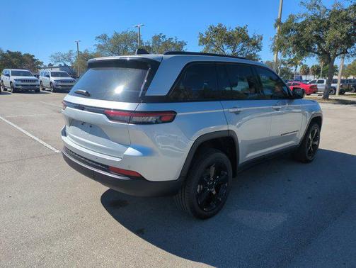 2025 Jeep Grand Cherokee Altitude